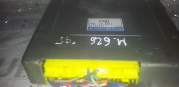 Mazda 626 Engine control unit/module FP0118881C 3420382247