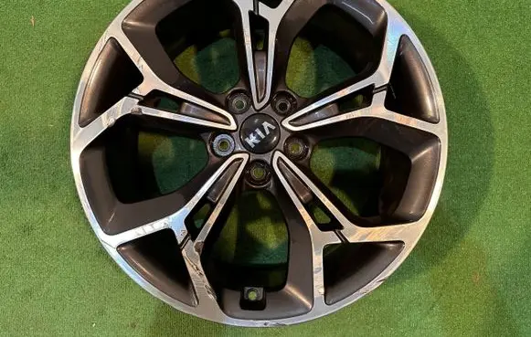 KIA Sportage R19 alloy rim 
