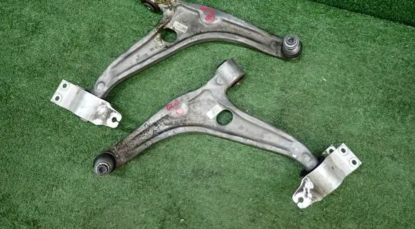 Mercedes-Benz GLA H247 Front control arm 2473330300
