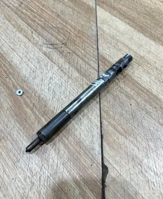 Mercedes-Benz C W204 Fuel injector A6460700987