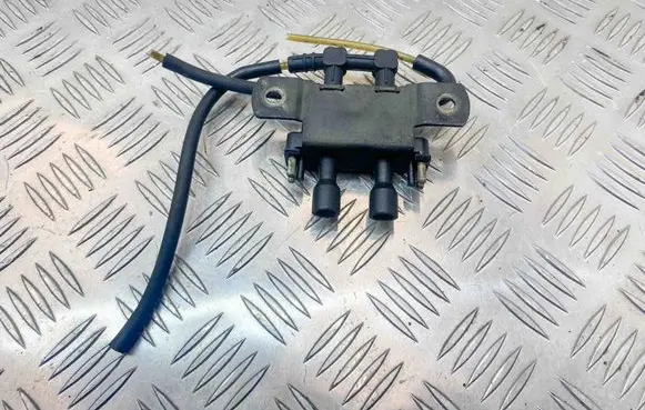 Mercedes-Benz SL R129 Engine mount vacuum valve A0025400697 0025400697