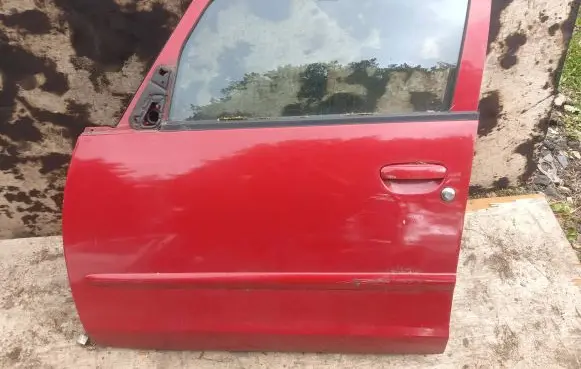 Mitsubishi Colt Front door