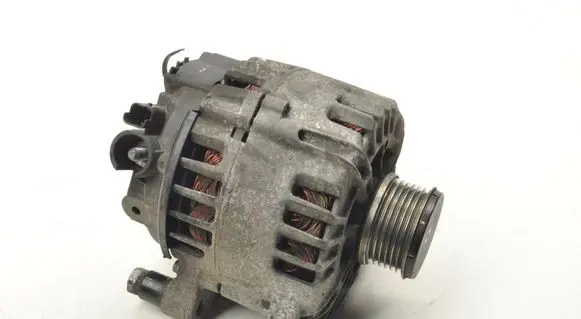 Citroen C4 I Generator/alternator 9665617780