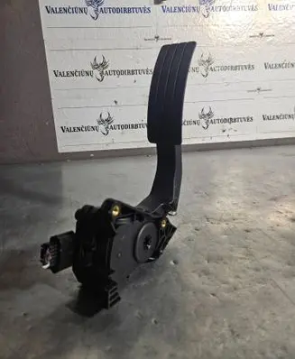 Renault Captur Accelerator throttle pedal 180029347R 16062019 6PV00997807