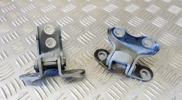 Front door hinge set