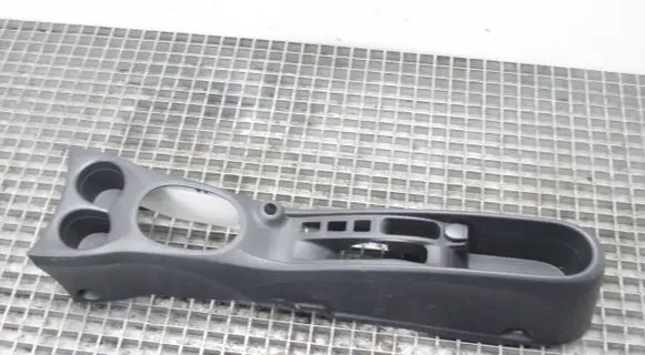Nissan Note (E12) Center console
