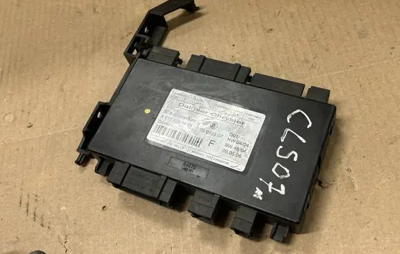 Mercedes-Benz CLS C219 Seat control module A2118704926 2118704926