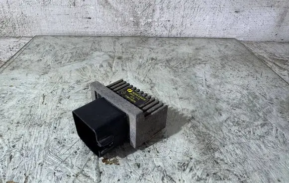 Renault Megane III Glow plug pre-heat relay BFD7712 7700115078