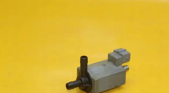 Porsche Panamera (970) Valve vacuum 72268701