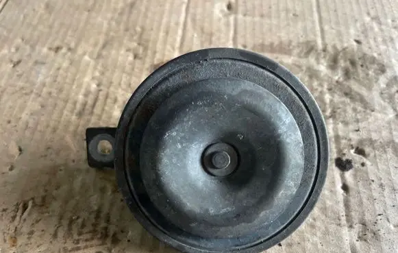 Mercedes-Benz Vito Viano W639 Horn signal