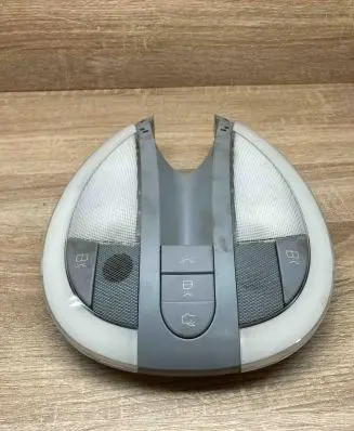 Mercedes-Benz E W211 Front seat light A2118204201