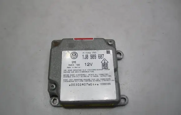 Volkswagen PASSAT B5 Airbag control unit/module 1J0909607 5WK4199