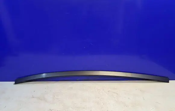Front door glass trim molding