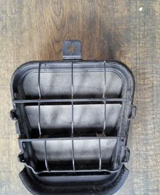 Audi A3 S3 8V Quarter panel pressure vent 4G9819181B