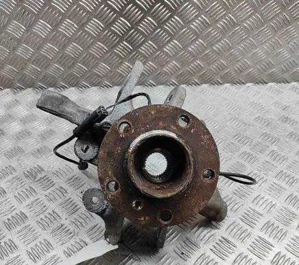 BMW 5 F10 F11 Rear wheel hub 6796100