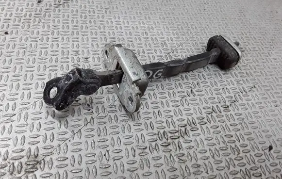 Honda CR-V Rear door check strap stopper