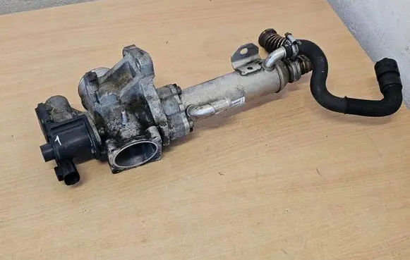 Volvo V70 EGR valve 30774812 70057504