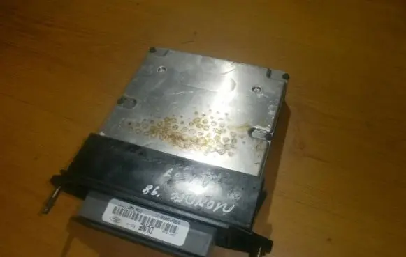 Ford Mondeo MK II Engine control unit/module 97bb12a650jc dpc530