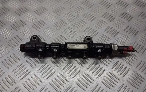 Mazda 3 I Fuel main line pipe 9654592680