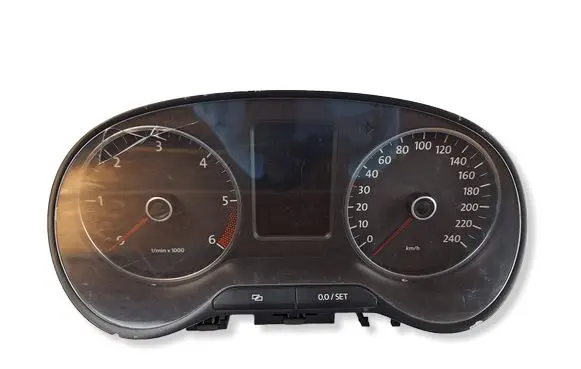 Volkswagen Polo V 6R Speedometer (instrument cluster) 6R0920861H