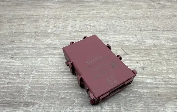 Toyota RAV 4 (XA50) Gateway control module 8911112040 A2123100520 A2C95840000