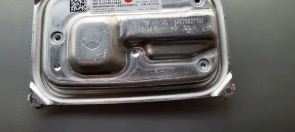 Mercedes-Benz S W223 Voltage converter/converter module 