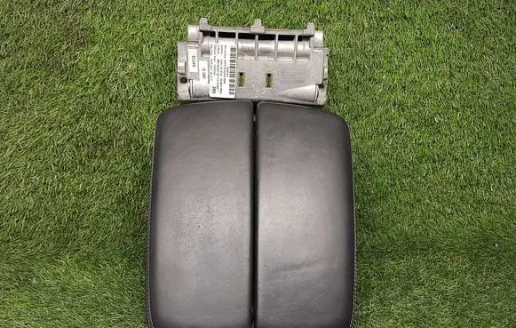 Audi Q7 4M Armrest 4M0864207 4M0864207AD