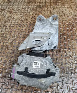 BMW 4 F36 Gran coupe Engine mounting bracket 6859406 6859414