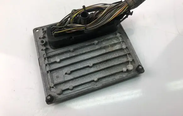 Ford Fiesta Engine control unit/module 4S6112A650DA