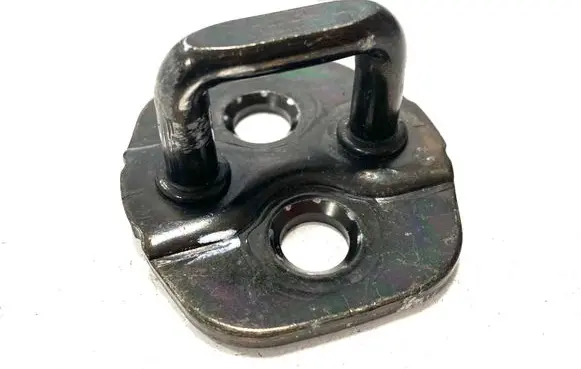 Nissan Murano Z50 Front door lock loop/hook striker 6327