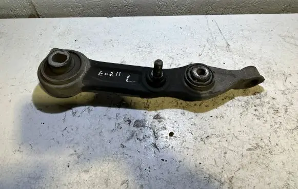 Mercedes-Benz E W211 Front lower control arm/wishbone