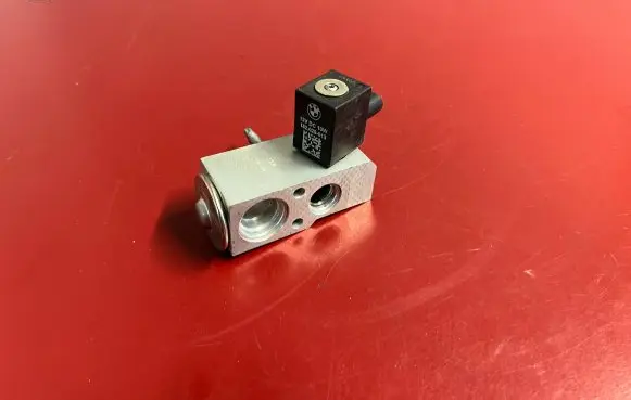 BMW X7 G07 Air conditioning (A/C) expansion valve 9496916 64119496916