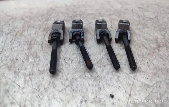 KIA Optima Fuel Injector clamp holder
