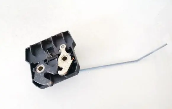 Opel Zafira A Seat back rest lock catch 90589002