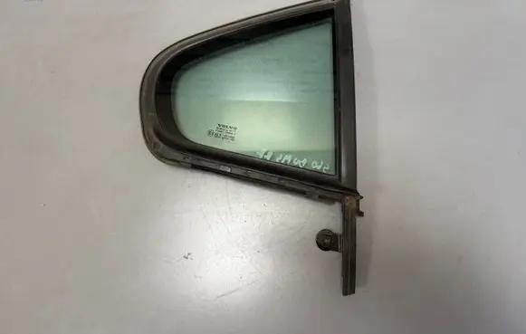 Volvo S60 Rear vent window glass 43R001025