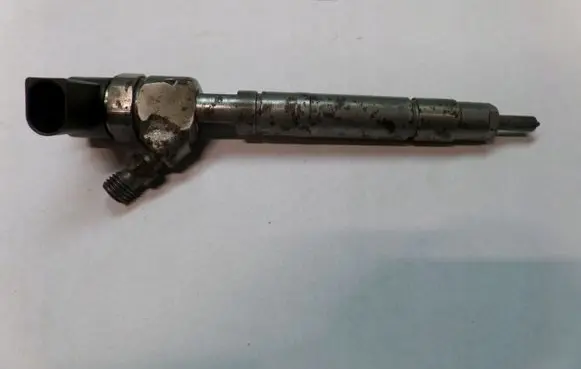 Jeep Grand Cherokee (WJ) Fuel injector A6120700087