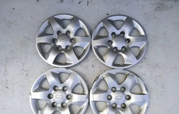 KIA Carnival R15 wheel hub/cap/trim 