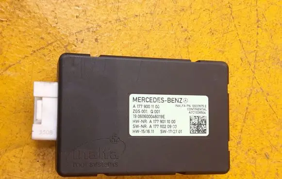 Mercedes-Benz CLA C118 X118 Sunroof control unit/module A1779001100