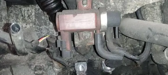 Citroen C4 I Turbo solenoid valve