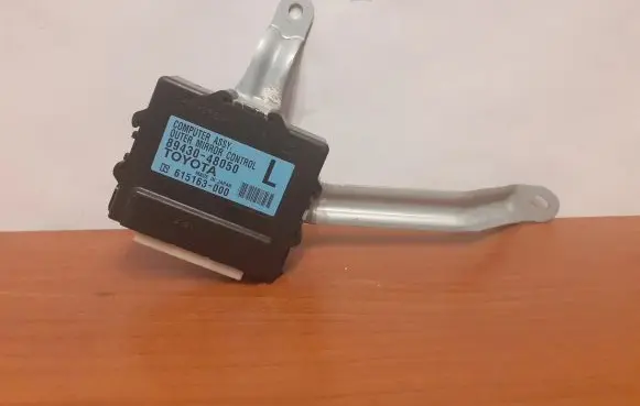Lexus RX 330 - 350 - 400H Wing mirror control module 8943048050 3828