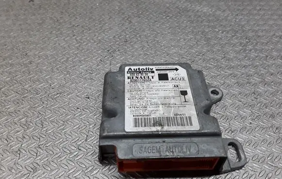 Renault Scenic I Airbag control unit/module 600639500 8200117652A