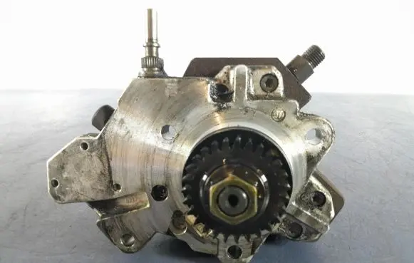 Renault Espace - Grand espace IV Fuel injection high pressure pump 8200385478