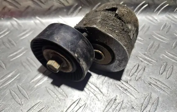 Ford Galaxy Generator/alternator belt tensioner 999646