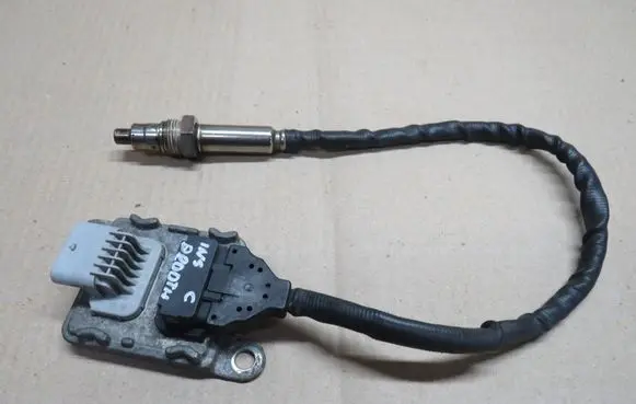 Opel Insignia A Lambda probe sensor SNS168B 55500320 A2C1268670002