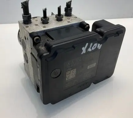 Mercedes-Benz GLK (X204) ABS Pump A2045455232 10092623143 10061339431
