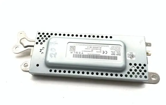 Tesla Model 3 Aerial antenna amplifier 107974900E