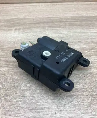 Nissan X-Trail T30 Air flap motor/actuator 3J01030850 070604A WITHPLUG