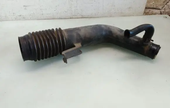 Opel Frontera B Turbo air intake inlet pipe/hose 987142010