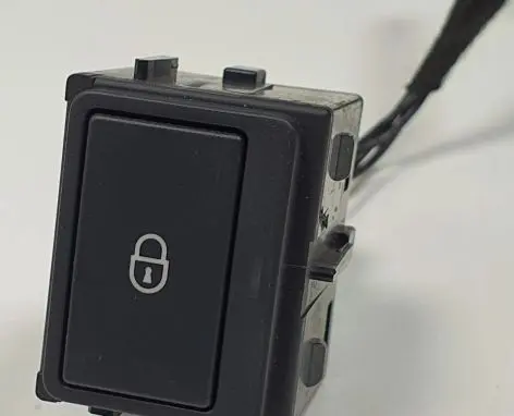 Land Rover Discovery Sport Central locking switch button FK72-14017-DA