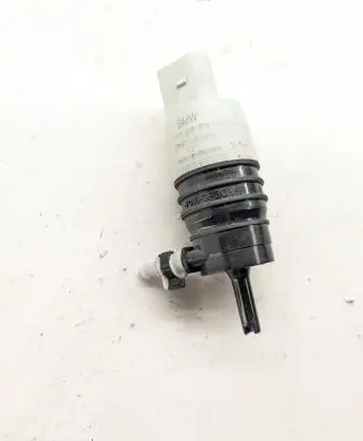 BMW 5 G30 G31 Windscreen/windshield washer pump 7298309